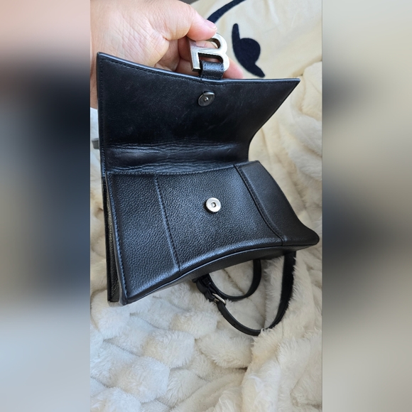 Authentic Balenciaga Hourglass Leather Bag - Picture 8 of 12